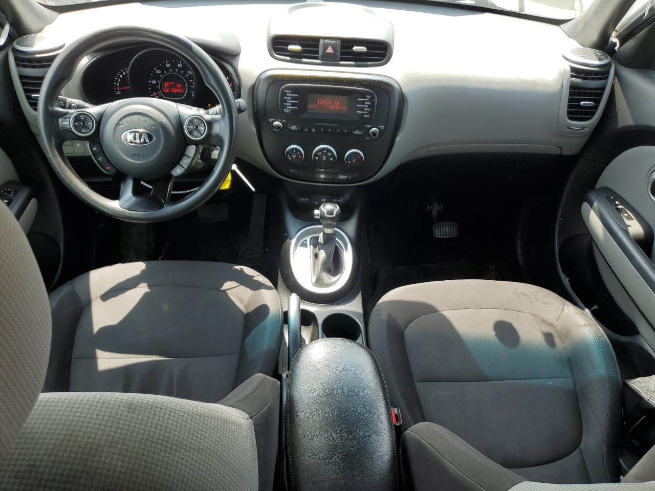 KNDJN2A22G7401827 2016 Kia Soul