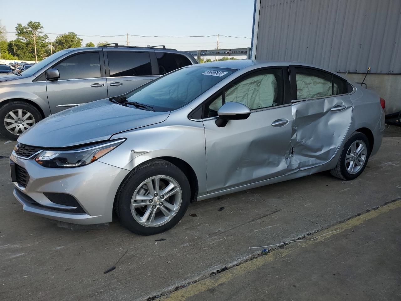 Lot #2725790591 2017 CHEVROLET CRUZE LT