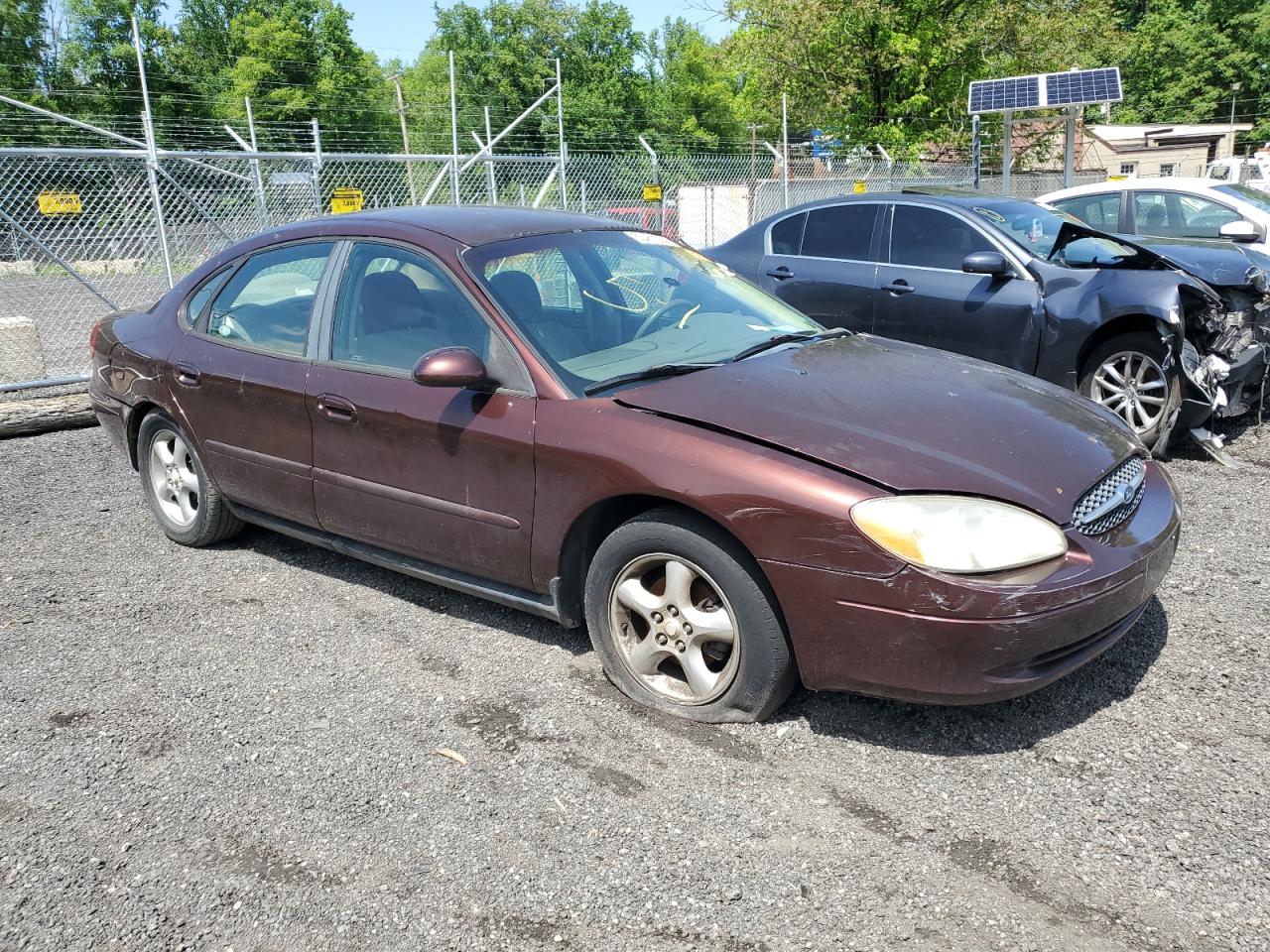 1FAFP53U2YA257626 2000 Ford Taurus Se