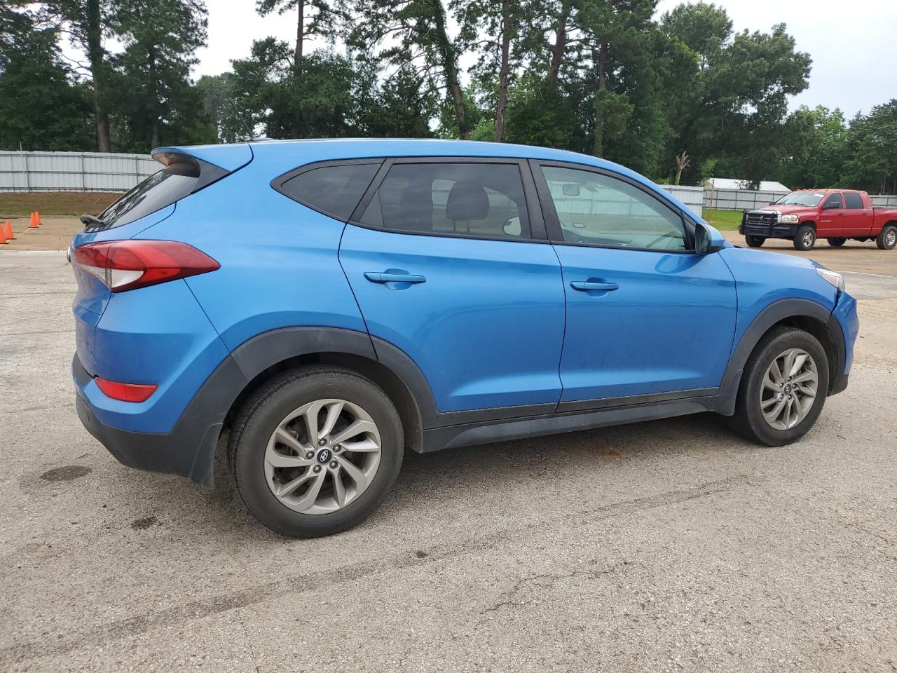 KM8J23A45HU330797 2017 Hyundai Tucson Se