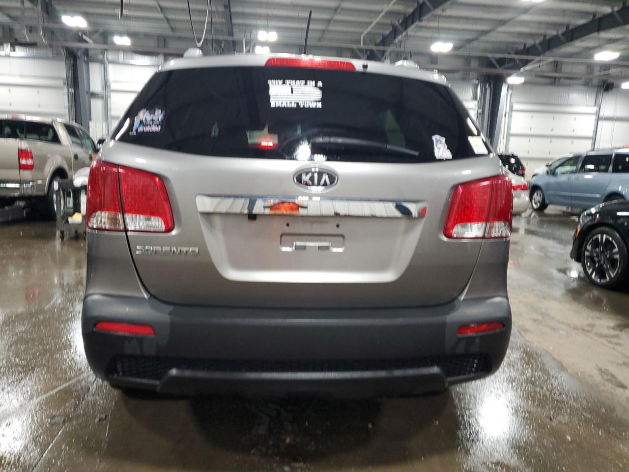 5XYKTCA63CG225984 2012 Kia Sorento Base