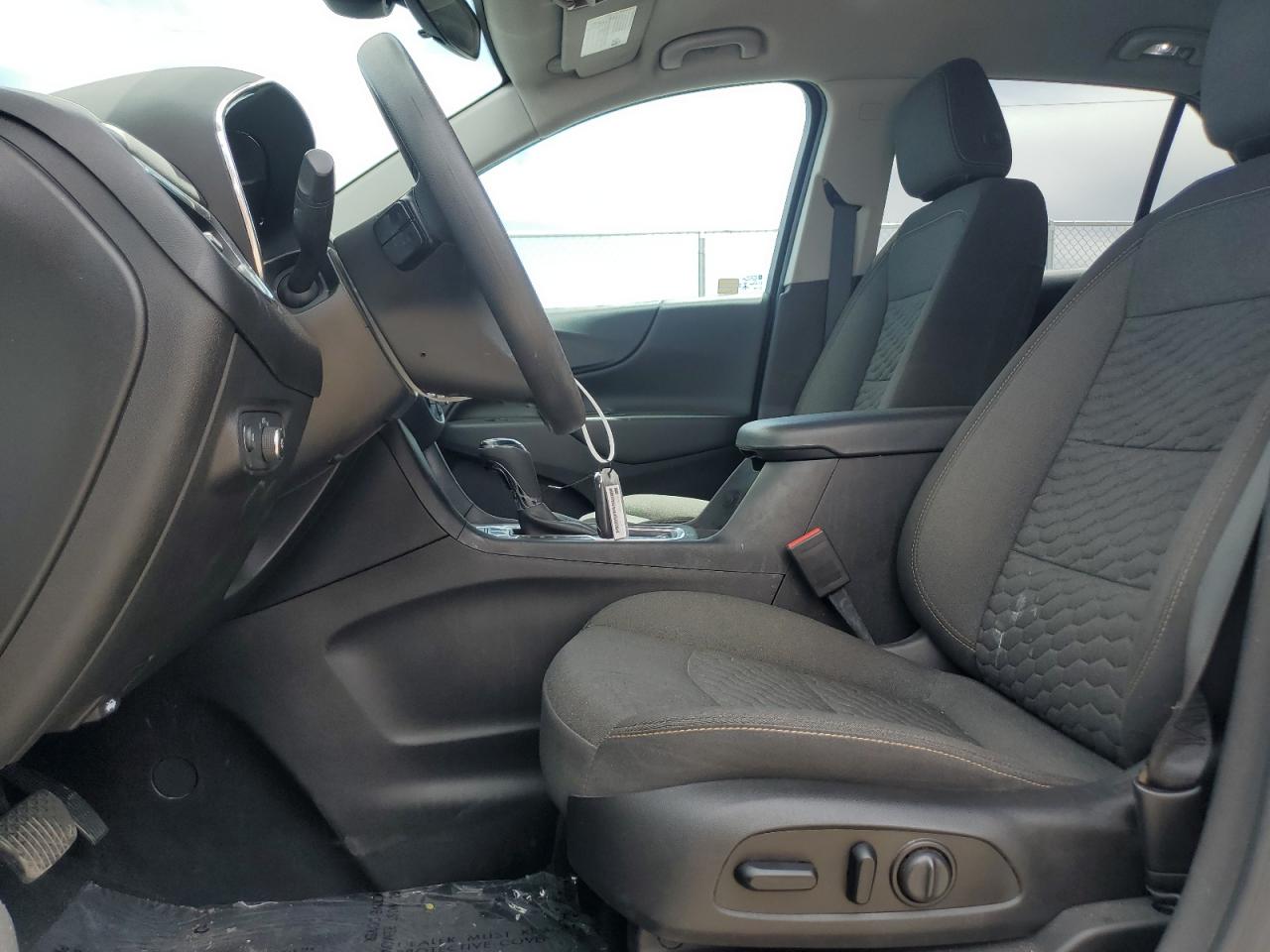 2GNAXUEV8M6121472 2021 Chevrolet Equinox Lt