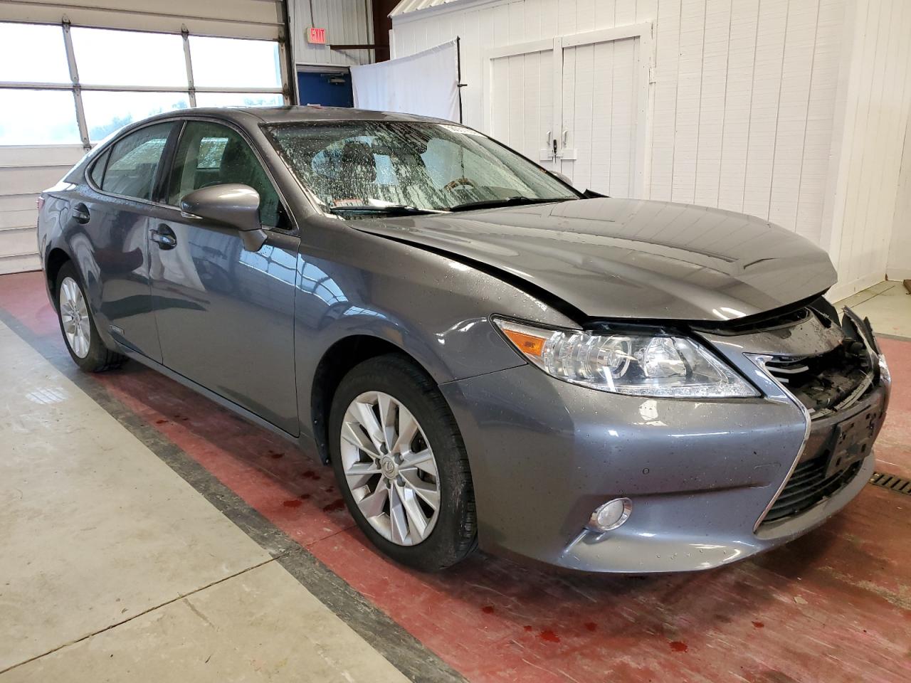 JTHBW1GG4D2010586 2013 Lexus Es 300H