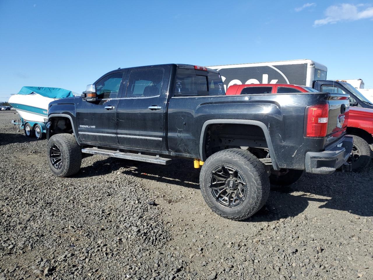 2016 GMC Sierra K2500 Denali vin: 1GT12UE88GF178184