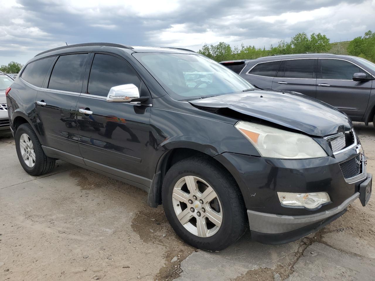 1GNKVGED2BJ327650 2011 Chevrolet Traverse Lt