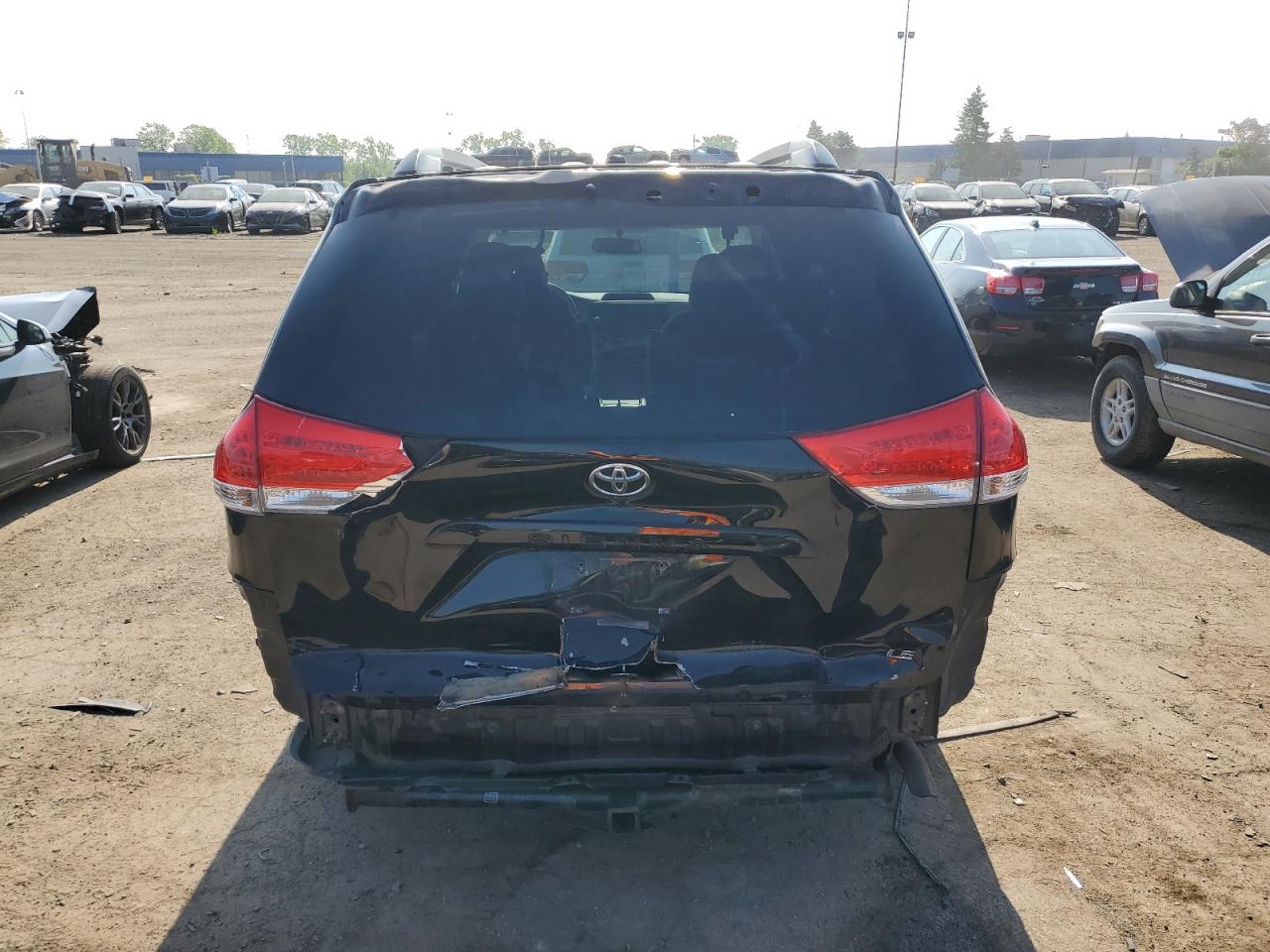 5TDKK3DC0DS369808 2013 Toyota Sienna Le