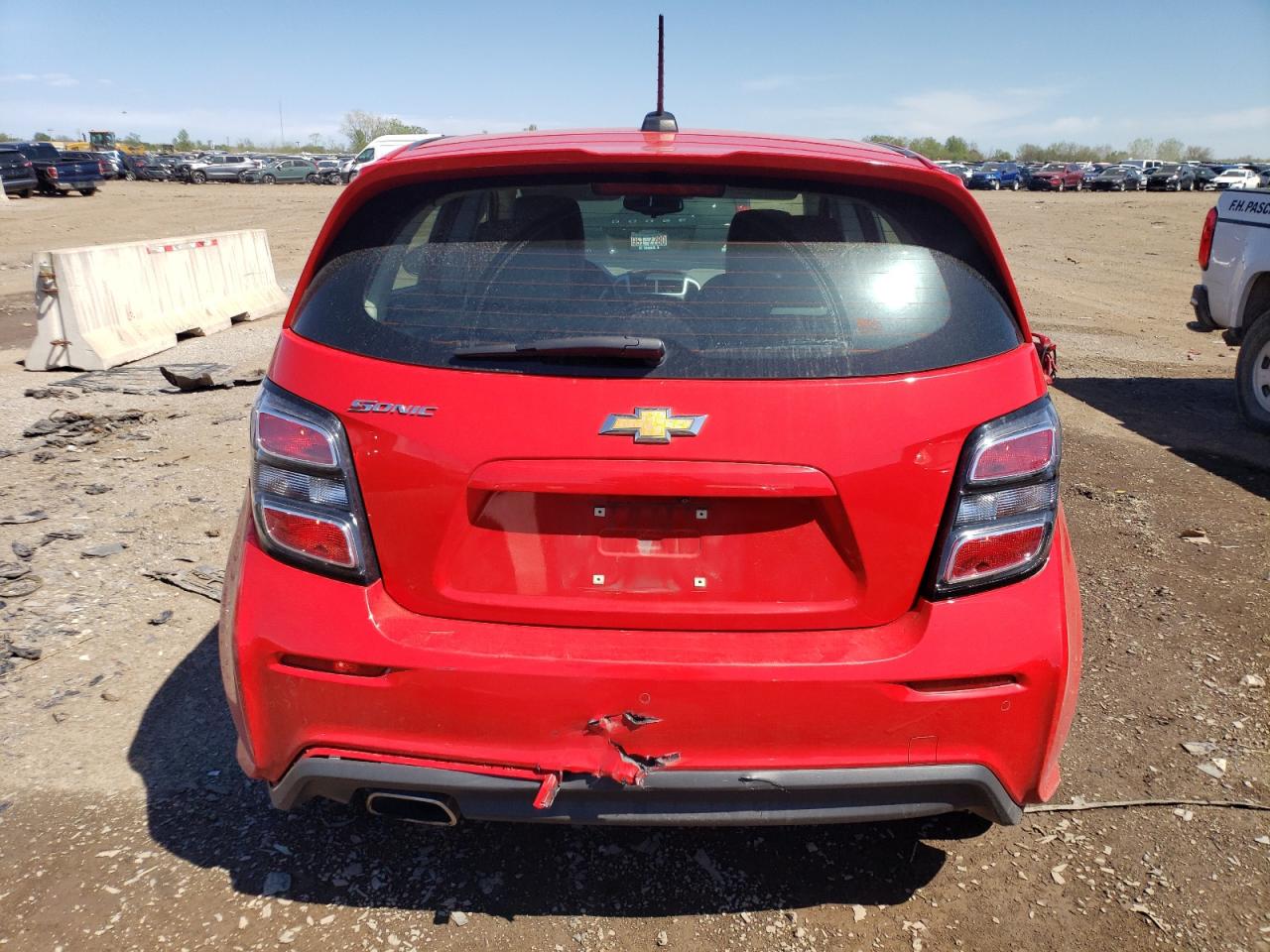 2020 Chevrolet Sonic vin: 1G1JG6SB1L4135317