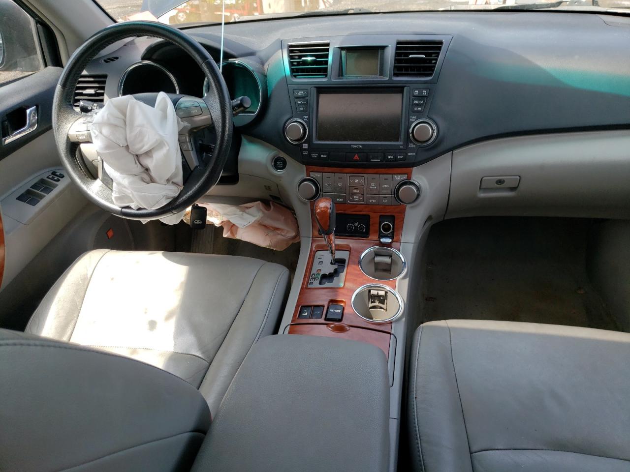 5TDDK3EH2AS016632 2010 Toyota Highlander Limited