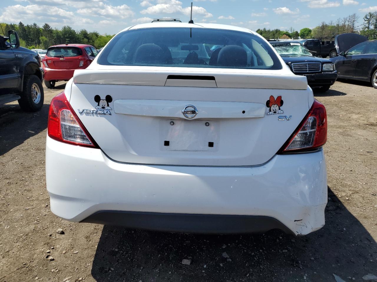 3N1CN7AP4JL861577 2018 Nissan Versa S