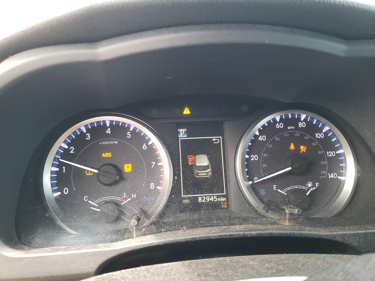 5TDZARFH8KS059044 2019 Toyota Highlander Le