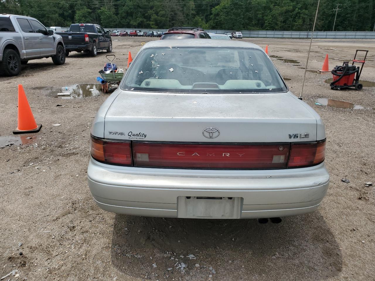 JT2GK12E0R0021878 1994 Toyota Camry Le