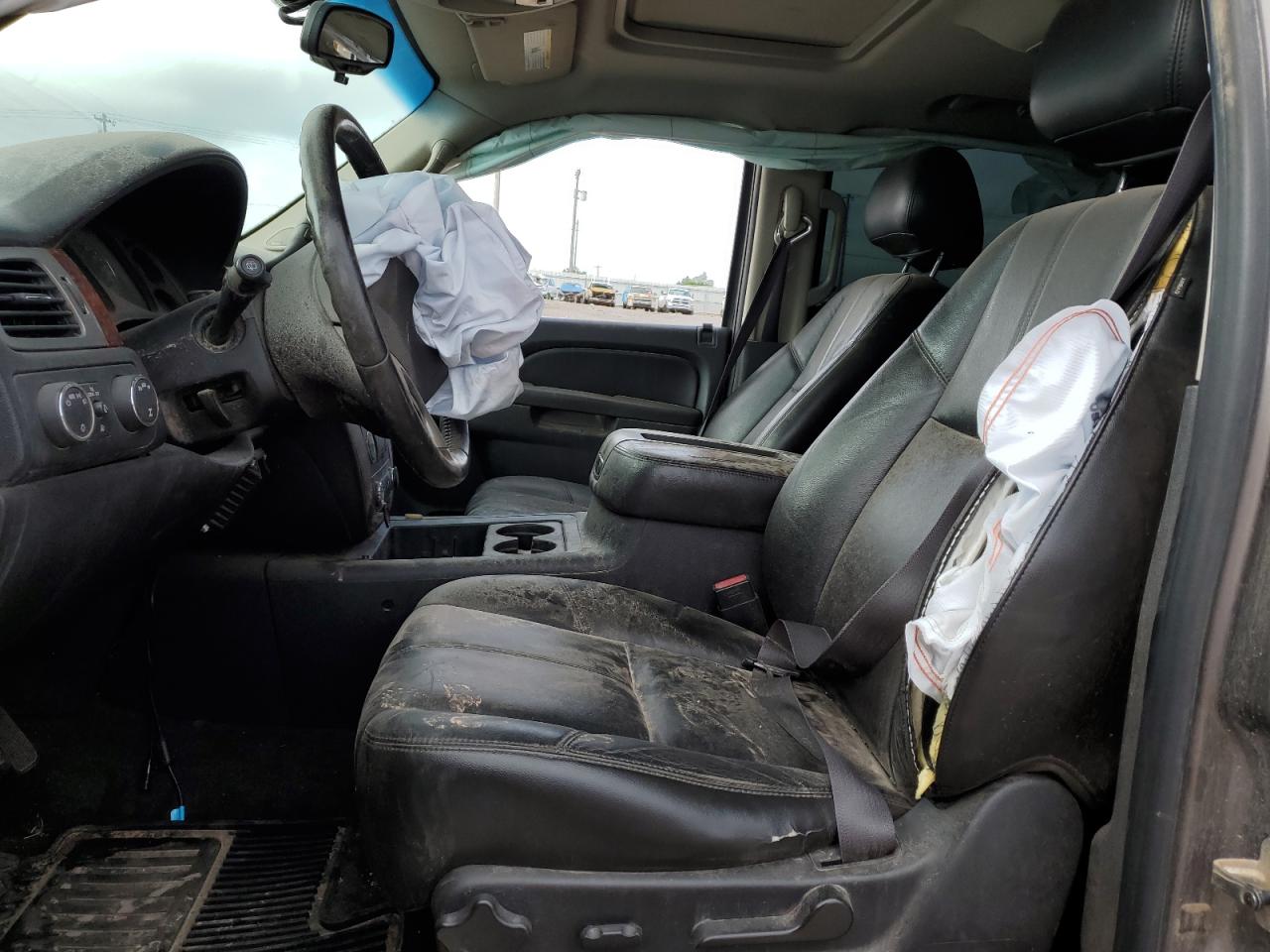 1GNSKBE09BR342172 2011 Chevrolet Tahoe K1500 Lt