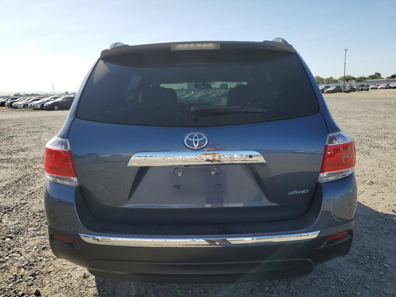 5TDBK3EH6DS246508 2013 Toyota Highlander Base