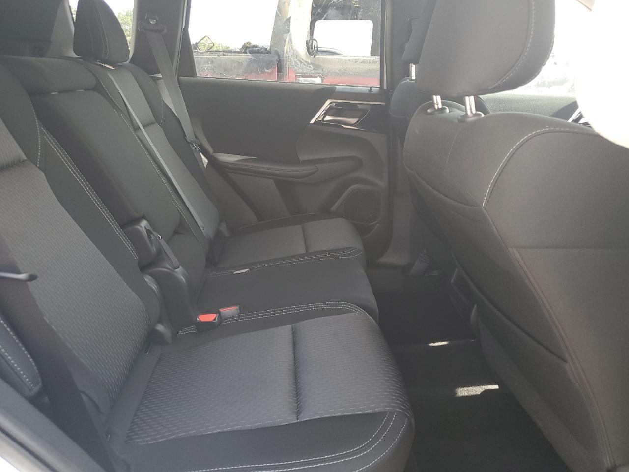 JA4J3UA81RZ038475 2024 Mitsubishi Outlander Es