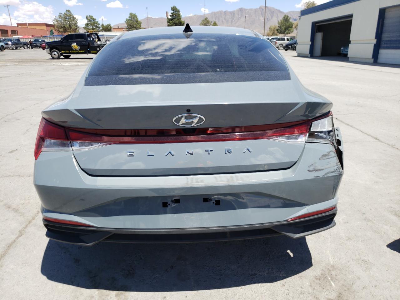 KMHLM4AG8NU311921 2022 Hyundai Elantra Sel