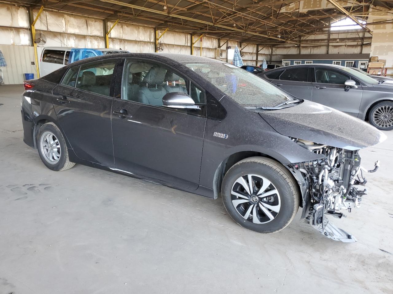 JTDKARFP2H3042095 2017 Toyota Prius Prime