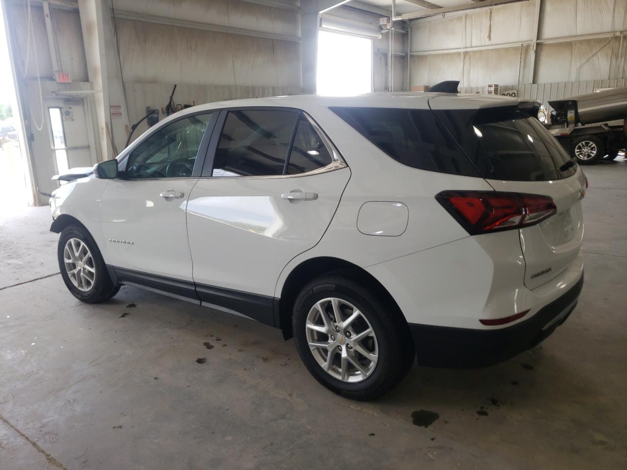 VIN: 2GNAXTEV8N6133651 2022 CHEVROLET EQUINOX