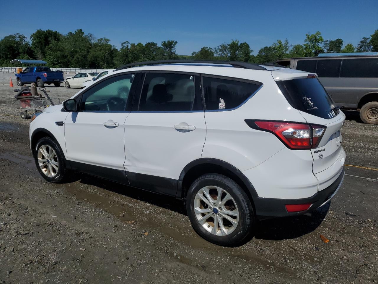 1FMCU9GD7JUA94107 2018 Ford Escape Se