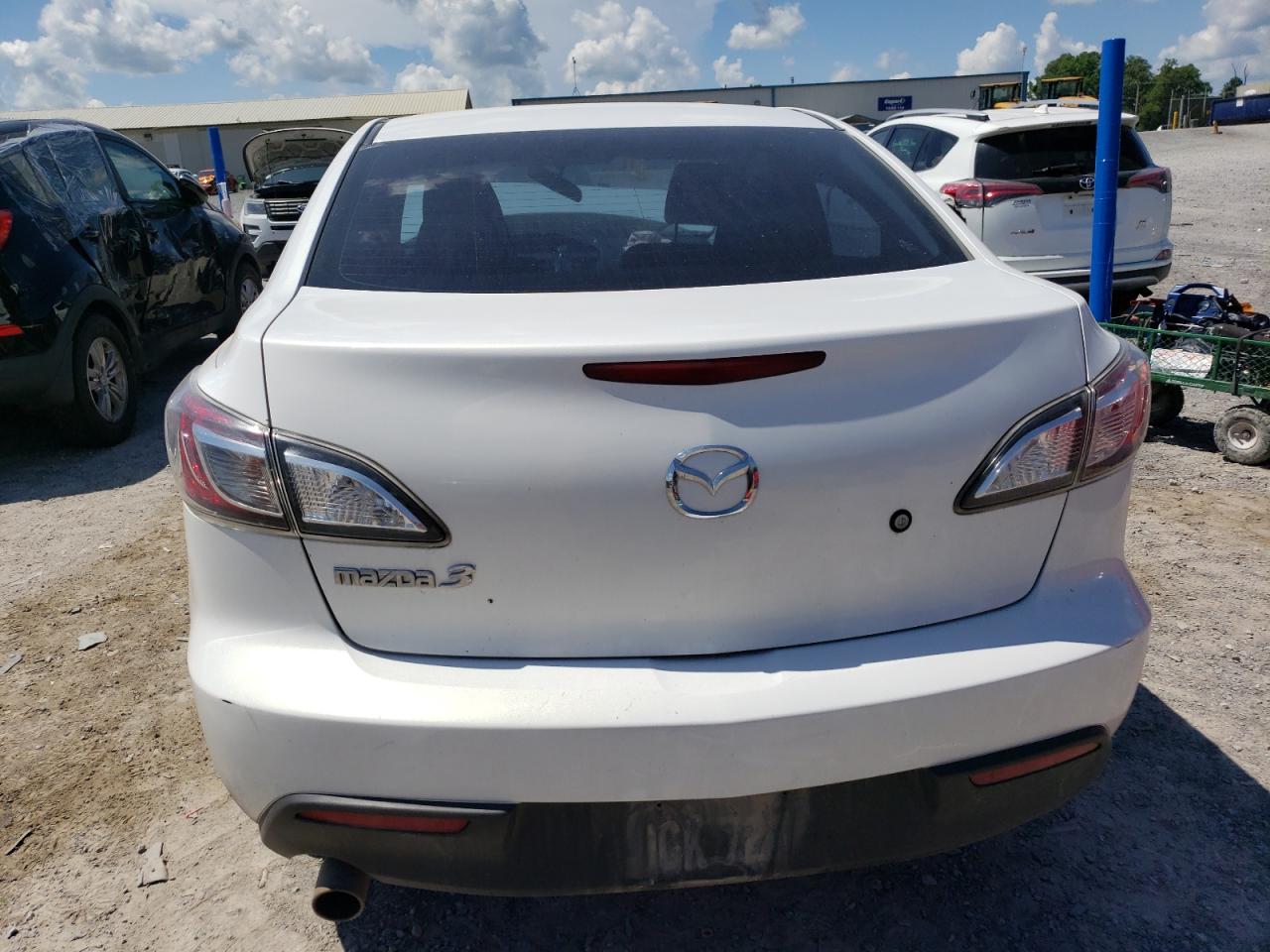 JM1BL1UF6B1424204 2011 Mazda 3 I