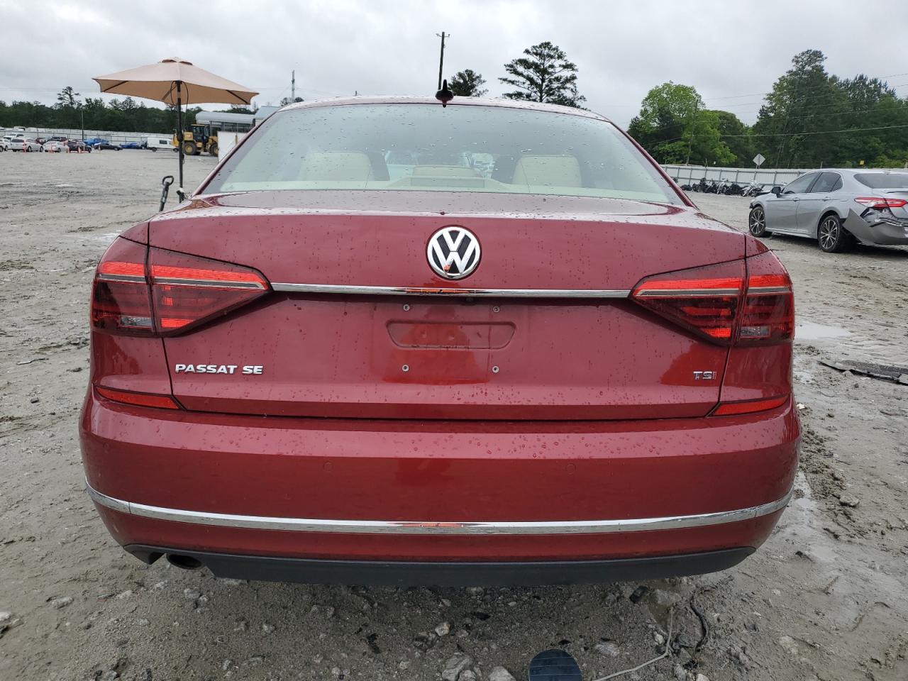 1VWBA7A39JC006125 2018 Volkswagen Passat Se