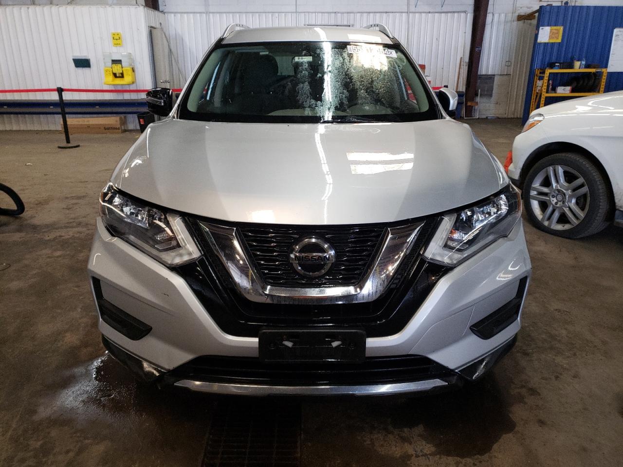 KNMAT2MV7JP562175 2018 Nissan Rogue S