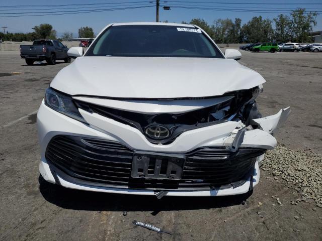 2018 Toyota Camry L VIN: 4T1B11HK5JU554285 Lot: 52180174