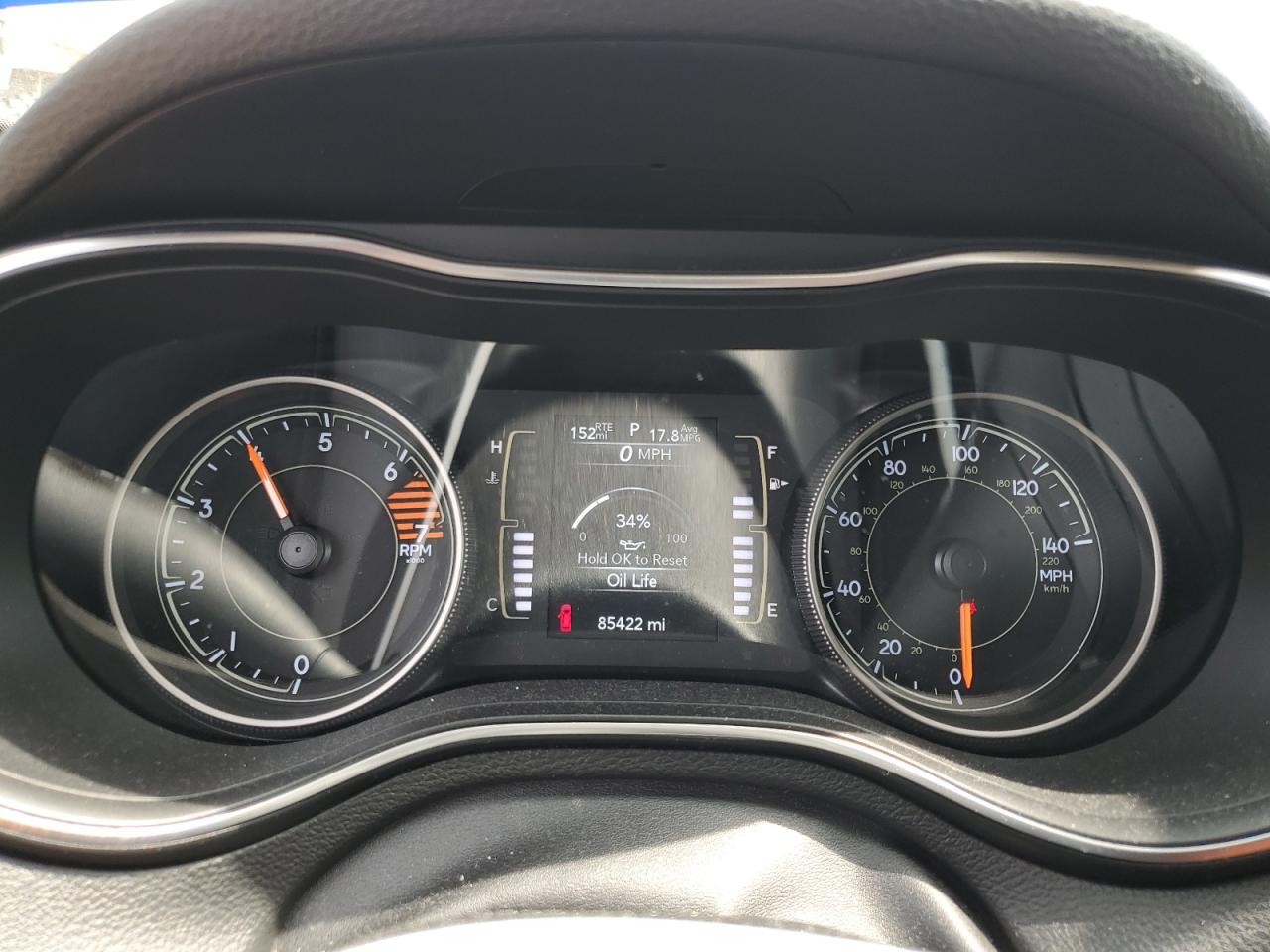 1C4PJLCB2KD108982 2019 Jeep Cherokee Latitude