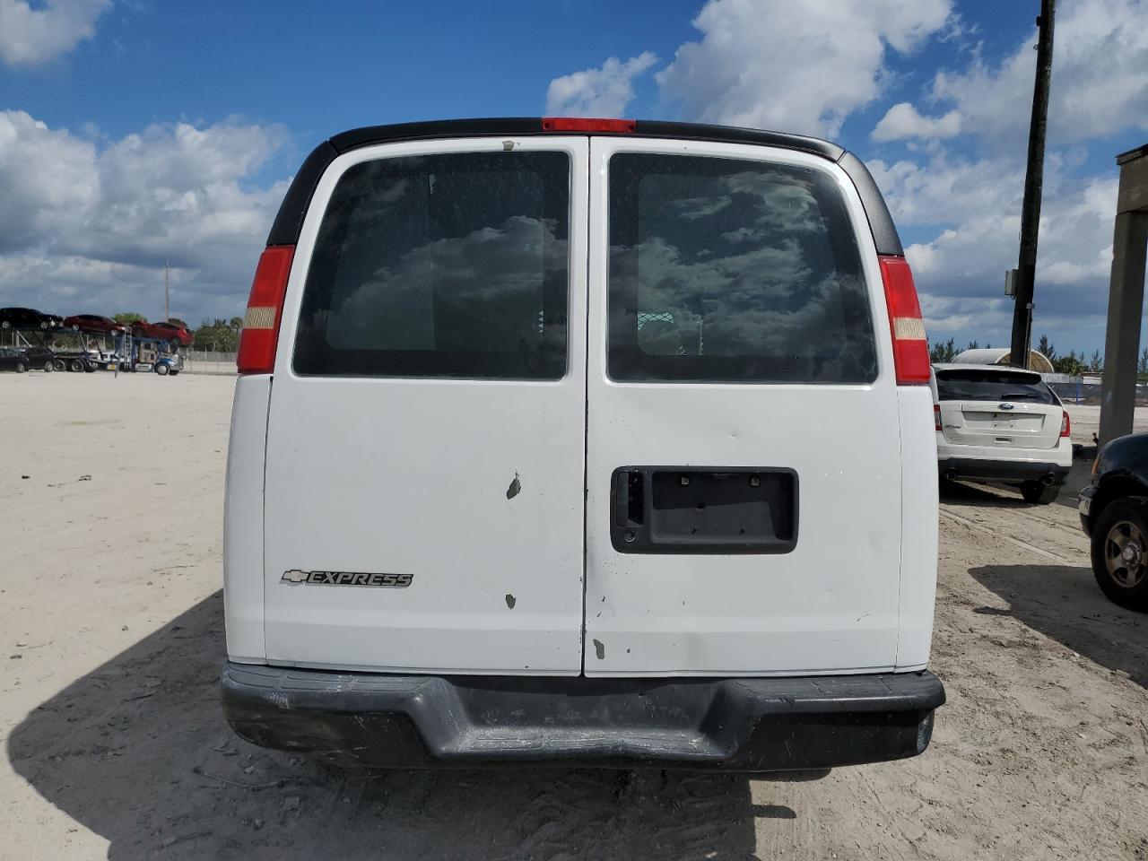 1GCGG29V271150152 2007 Chevrolet Express G2500