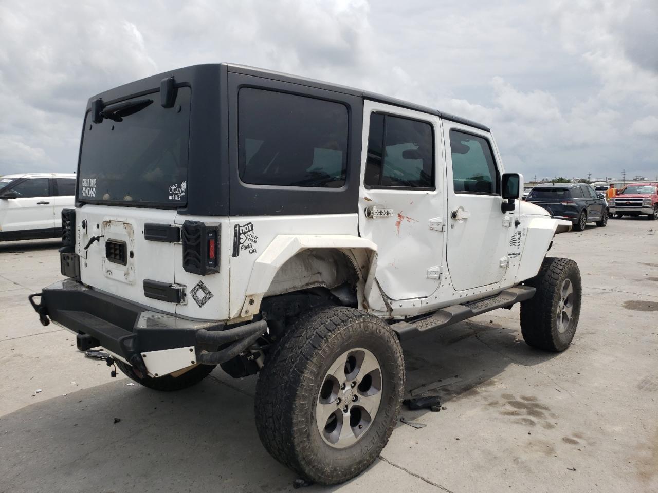 1C4HJWEG2JL929034 2018 Jeep Wrangler Unlimited Sahara