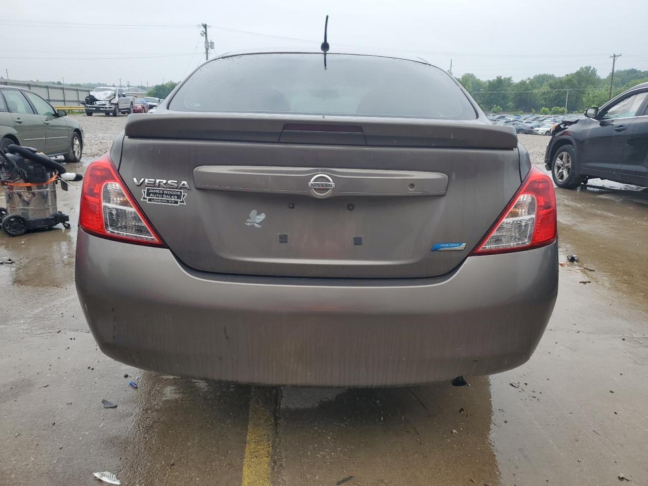 2014 Nissan Versa S vin: 3N1CN7APXEL842036