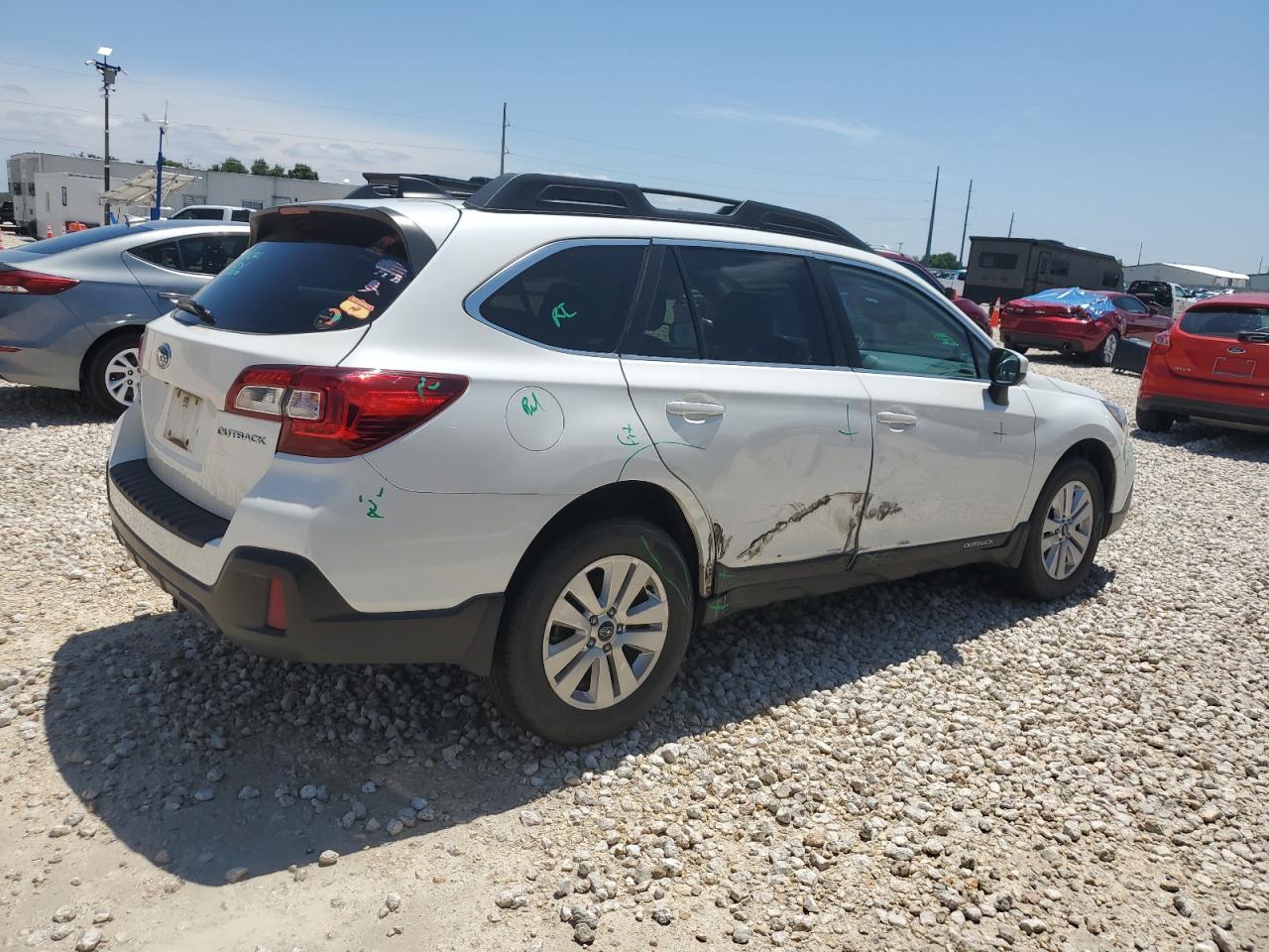 4S4BSACC6J3321356 2018 Subaru Outback 2.5I Premium