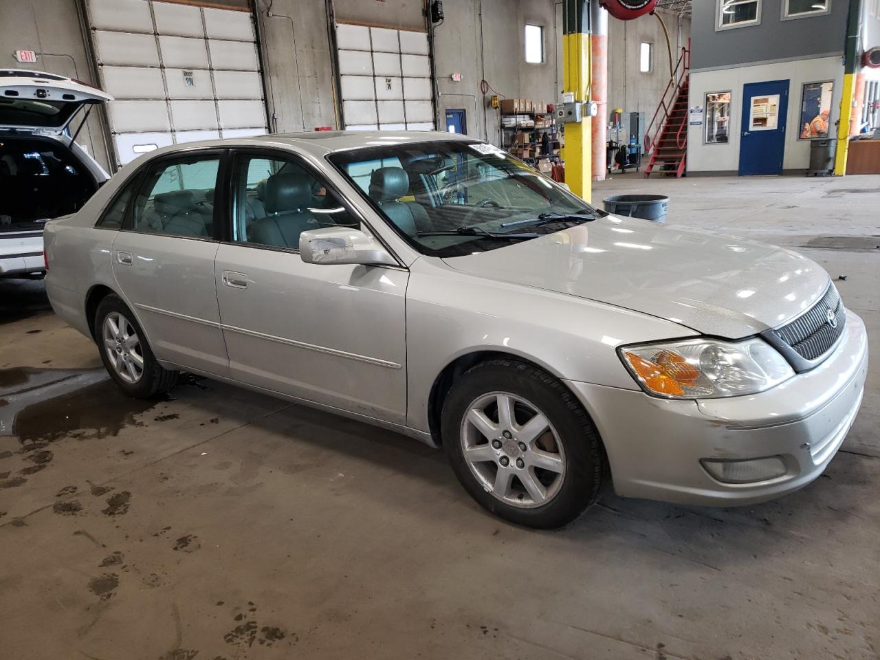 4T1BF28B22U249111 2002 Toyota Avalon Xl