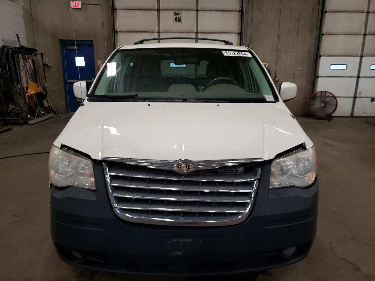 2A4RR5D17AR293216 2010 Chrysler Town & Country Touring