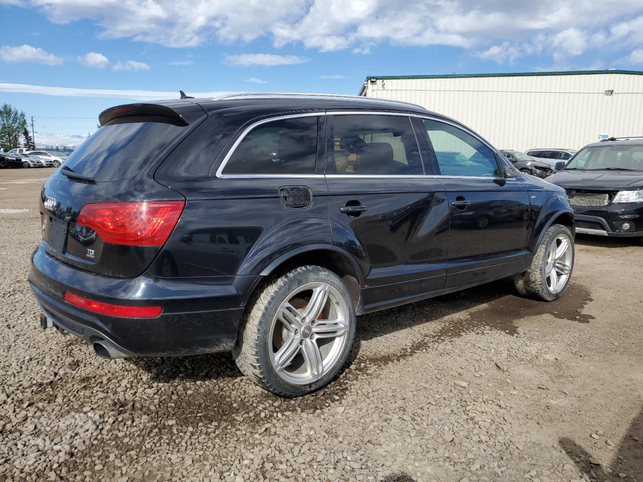 2013 Audi Q7 Premium Plus vin: WA1MMCFE8DD012898