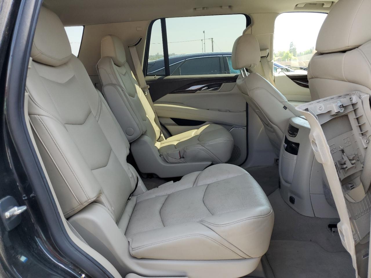 1GYS4MKJXFR682653 2015 Cadillac Escalade Luxury