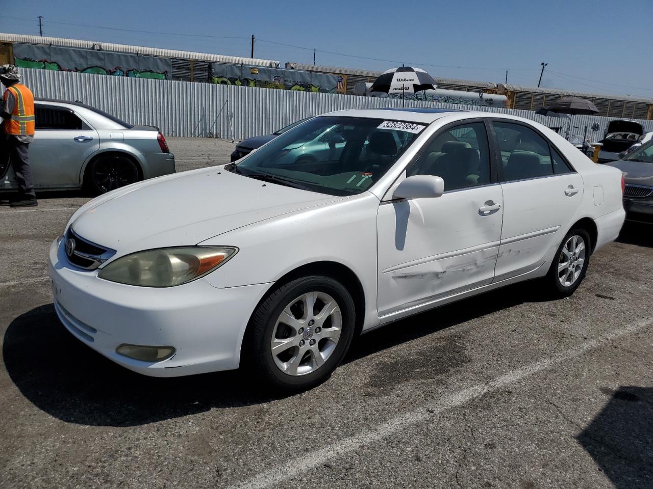 JTDBE32K240252977 2004 Toyota Camry Le