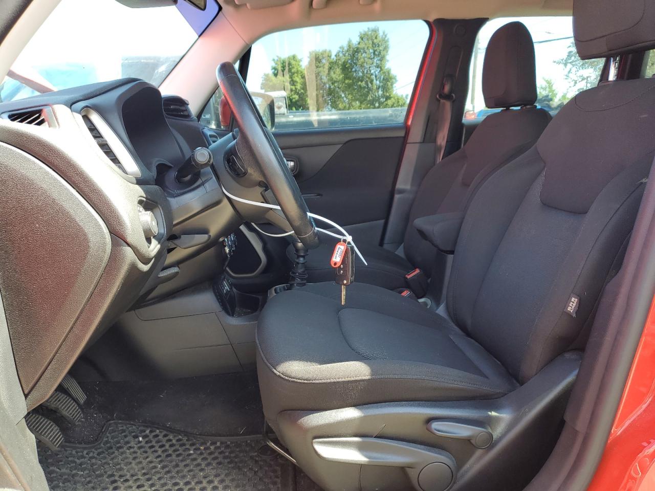 ZACCJABW9GPE16389 2016 Jeep Renegade Latitude