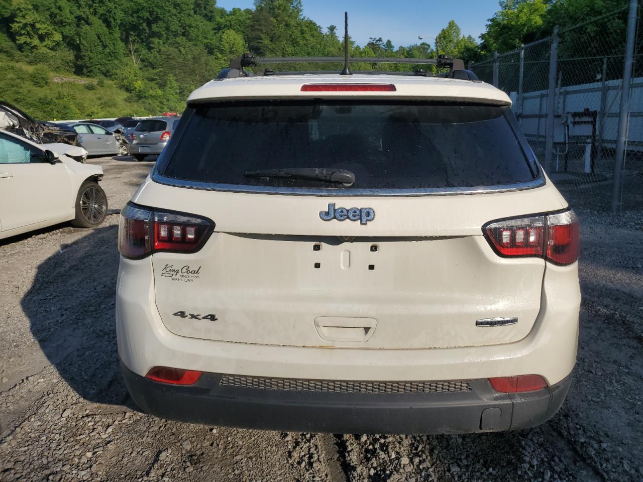 3C4NJDBB1JT403062 2018 Jeep Compass Latitude