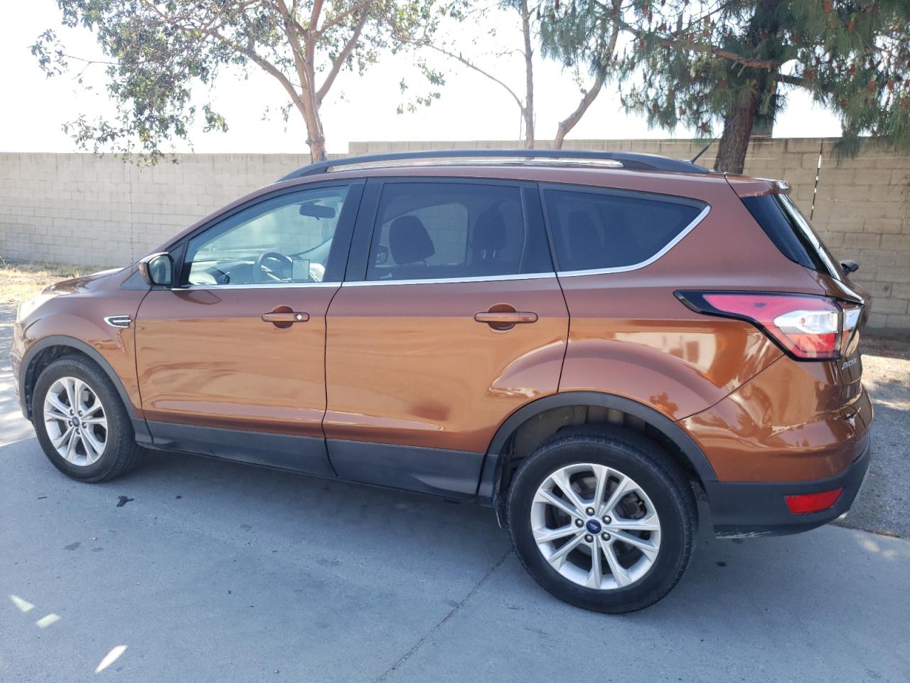 1FMCU0GD9HUE75687 2017 Ford Escape Se