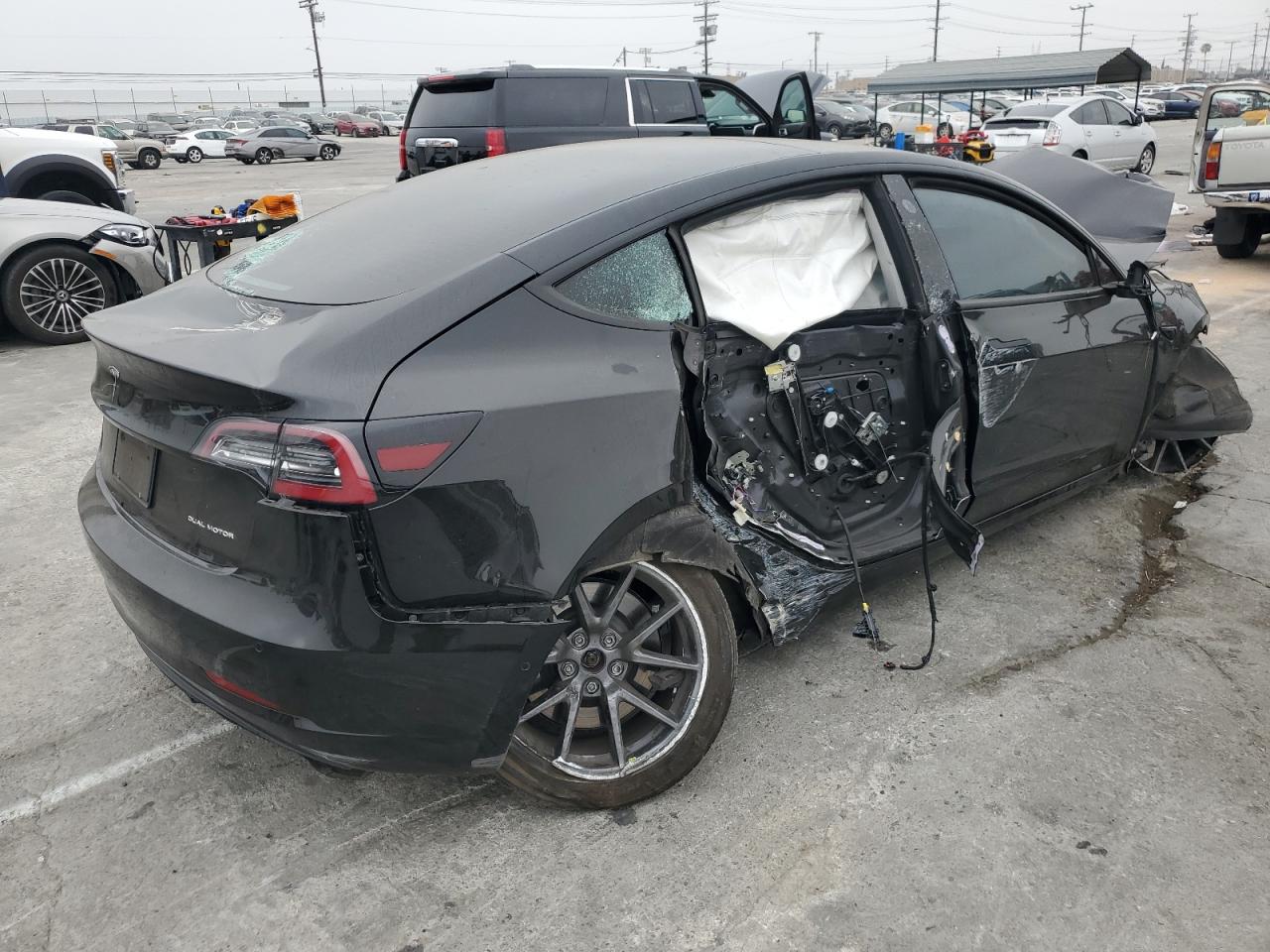 5YJ3E1EB9NF109810 2022 Tesla Model 3