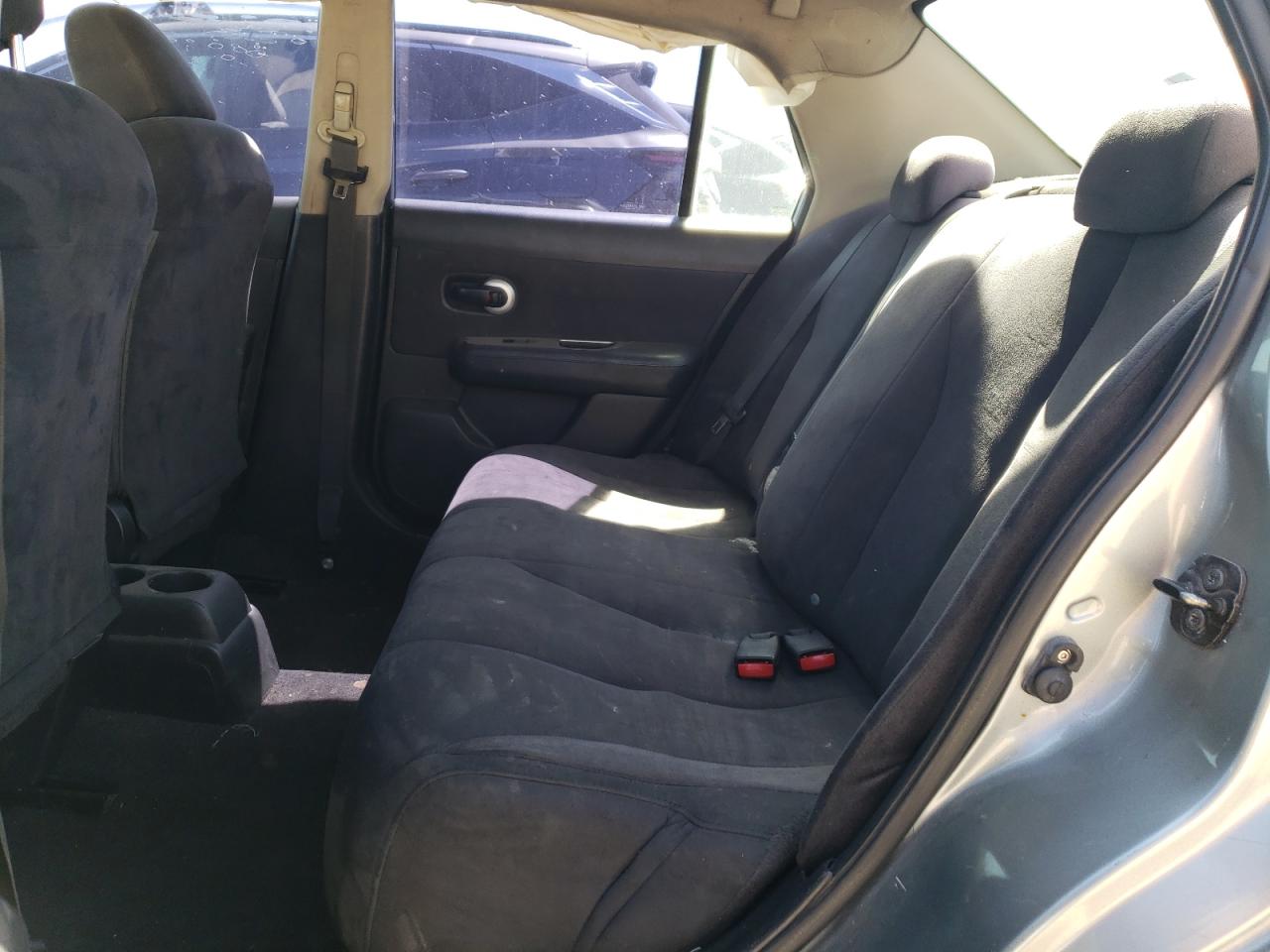 3N1BC11E88L446558 2008 Nissan Versa S