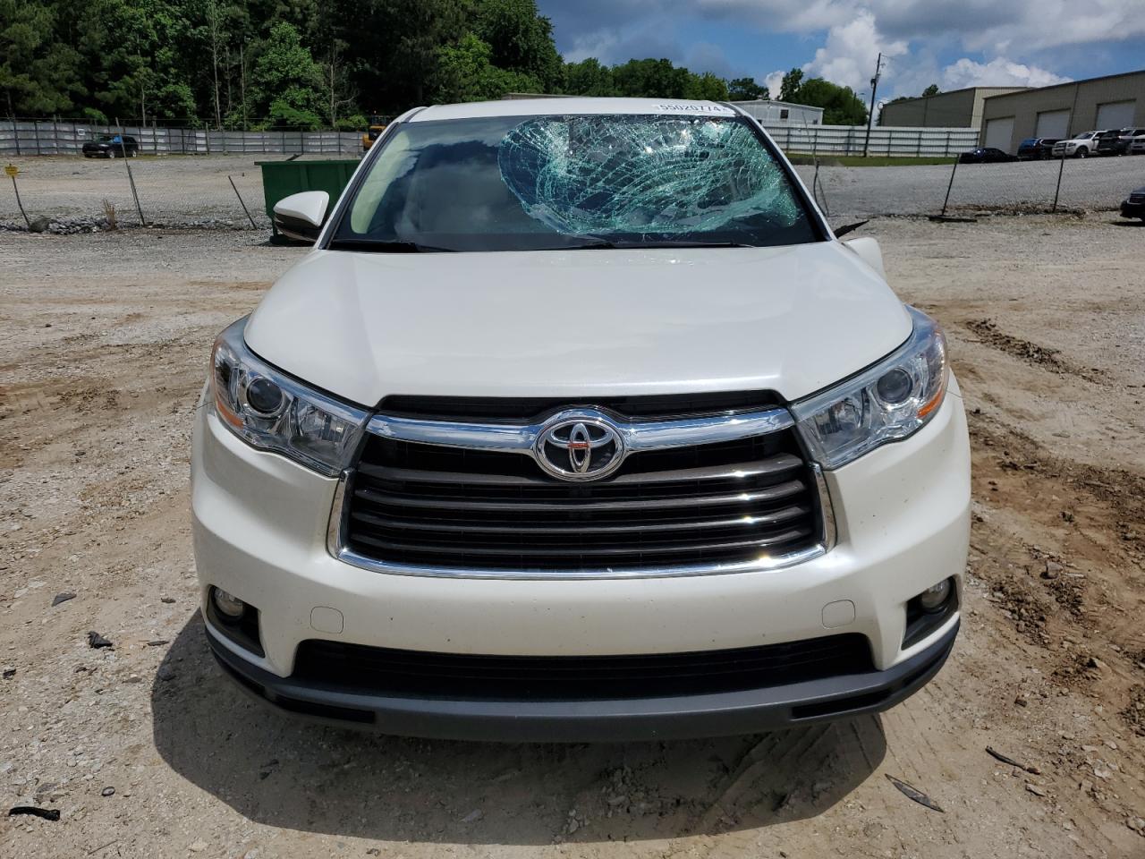 5TDZKRFH5ES022485 2014 Toyota Highlander Le