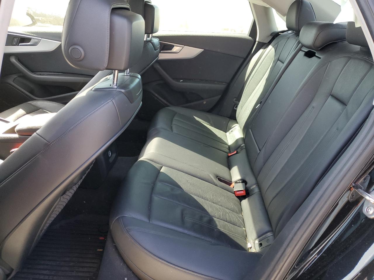 WAUDNAF4XHN041704 2017 Audi A4 Premium