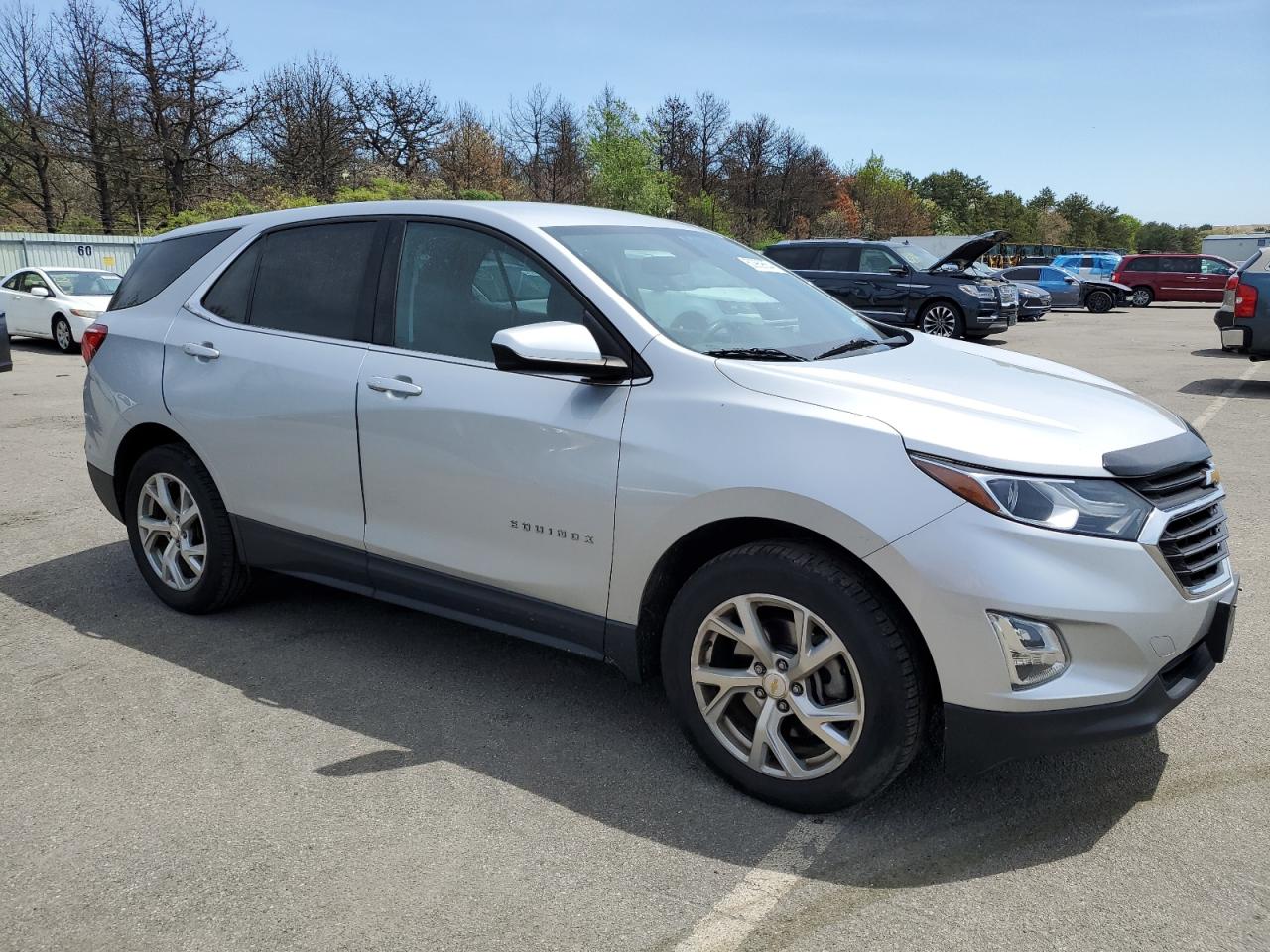 2GNAXKEX2J6156073 2018 Chevrolet Equinox Lt