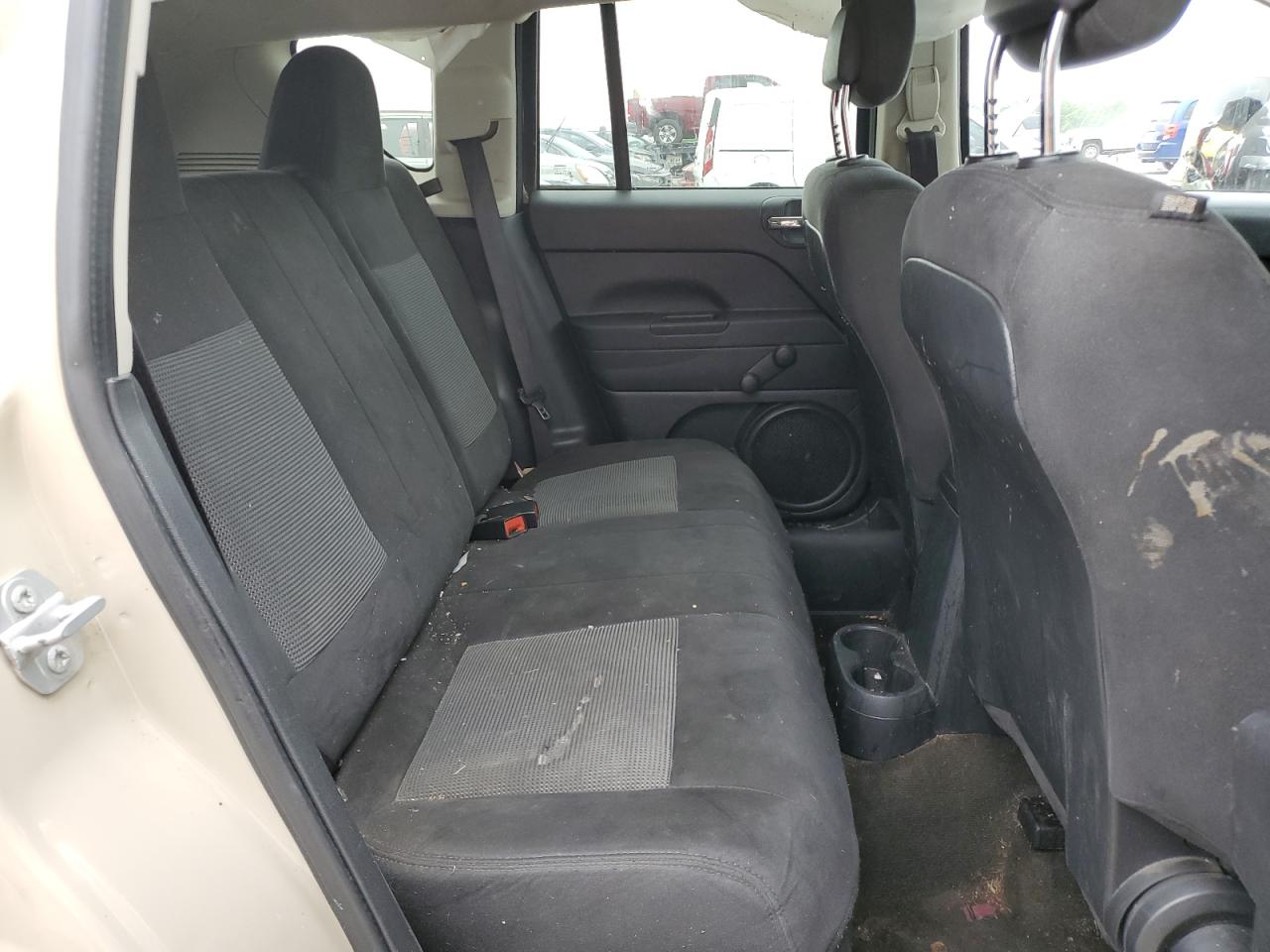 1C4NJDBB1GD753368 2016 Jeep Compass Sport