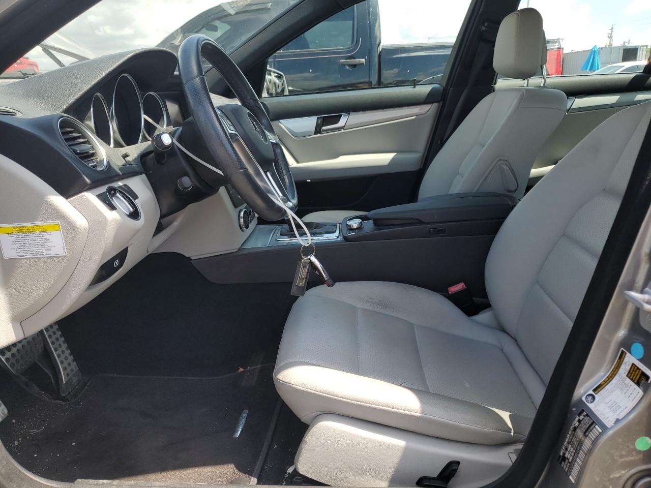 WDDGF4HB4EA955319 2014 Mercedes-Benz C 250