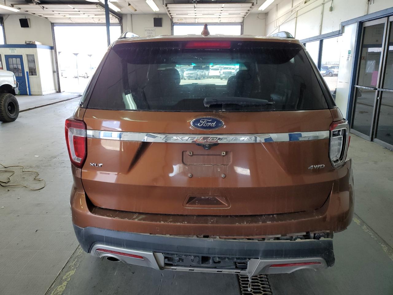 1FM5K8D85HGB39103 2017 Ford Explorer Xlt