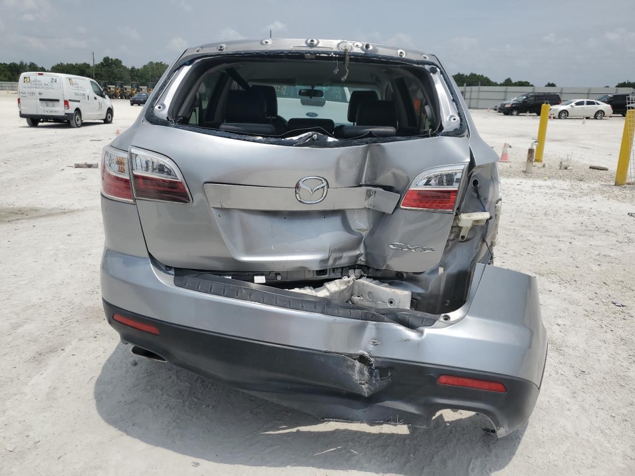 JM3TB2CA8B0330339 2011 Mazda Cx-9