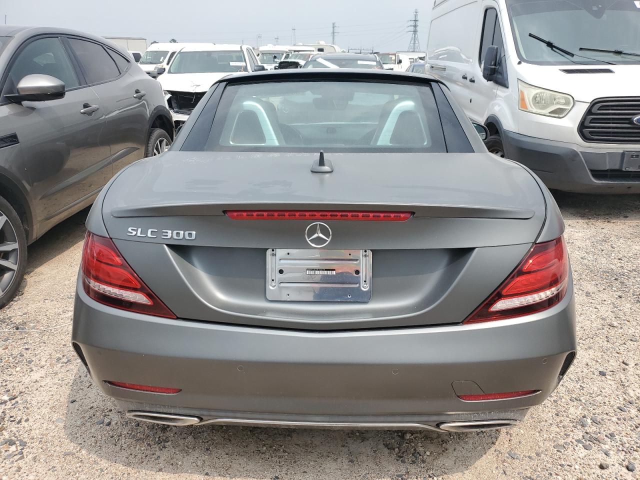 WDDPK3JA2JF146678 2018 Mercedes-Benz Slc 300