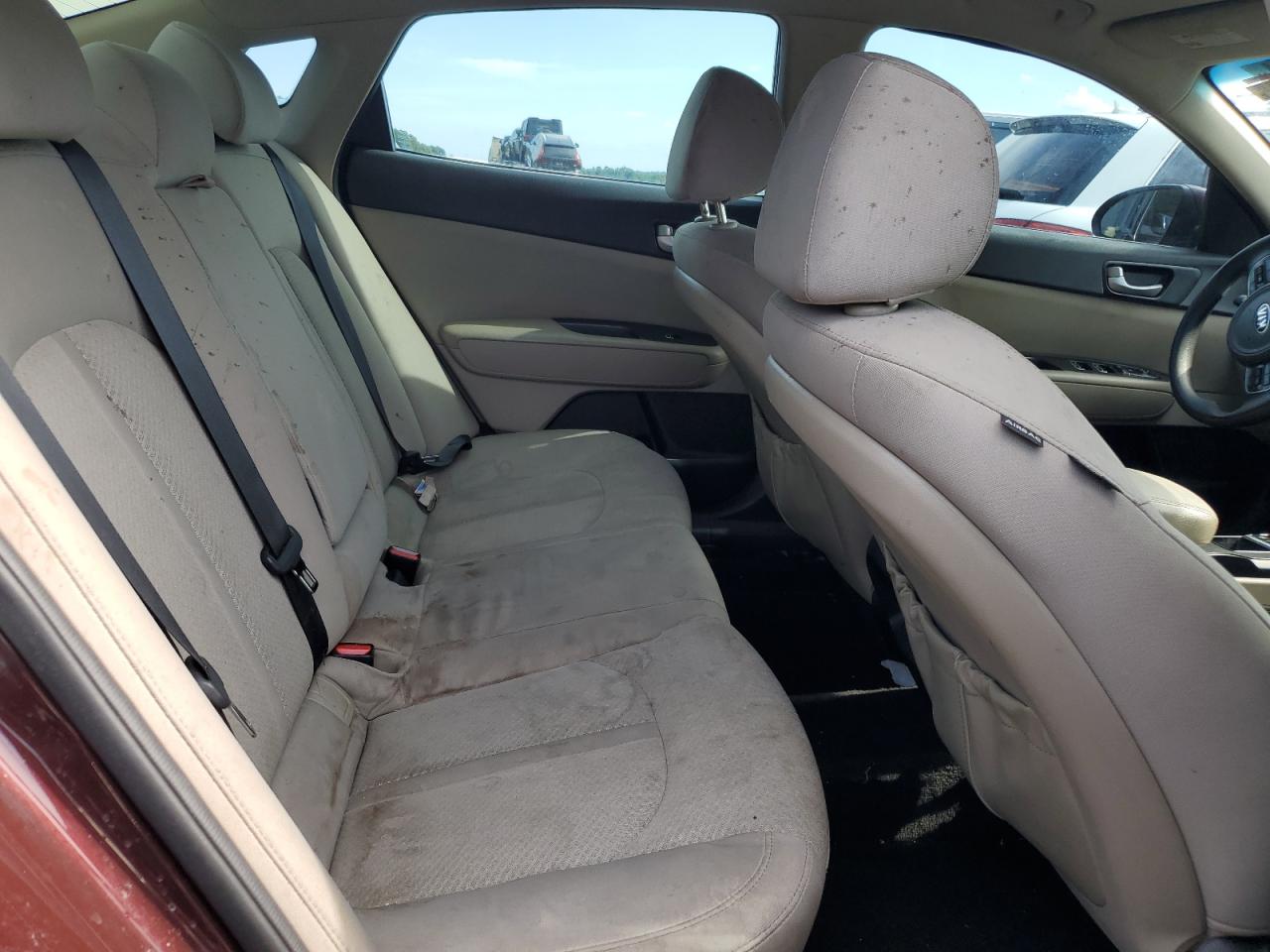 5XXGT4L3XJG269318 2018 Kia Optima Lx